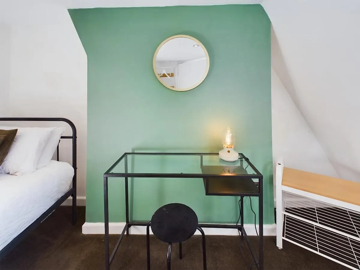 Two Bedroom By Brookland Stays Serviced Accommodation Short Lets Brighton & Hove With Free Wifi 0*,  Ηνωμένο Βασίλειο
