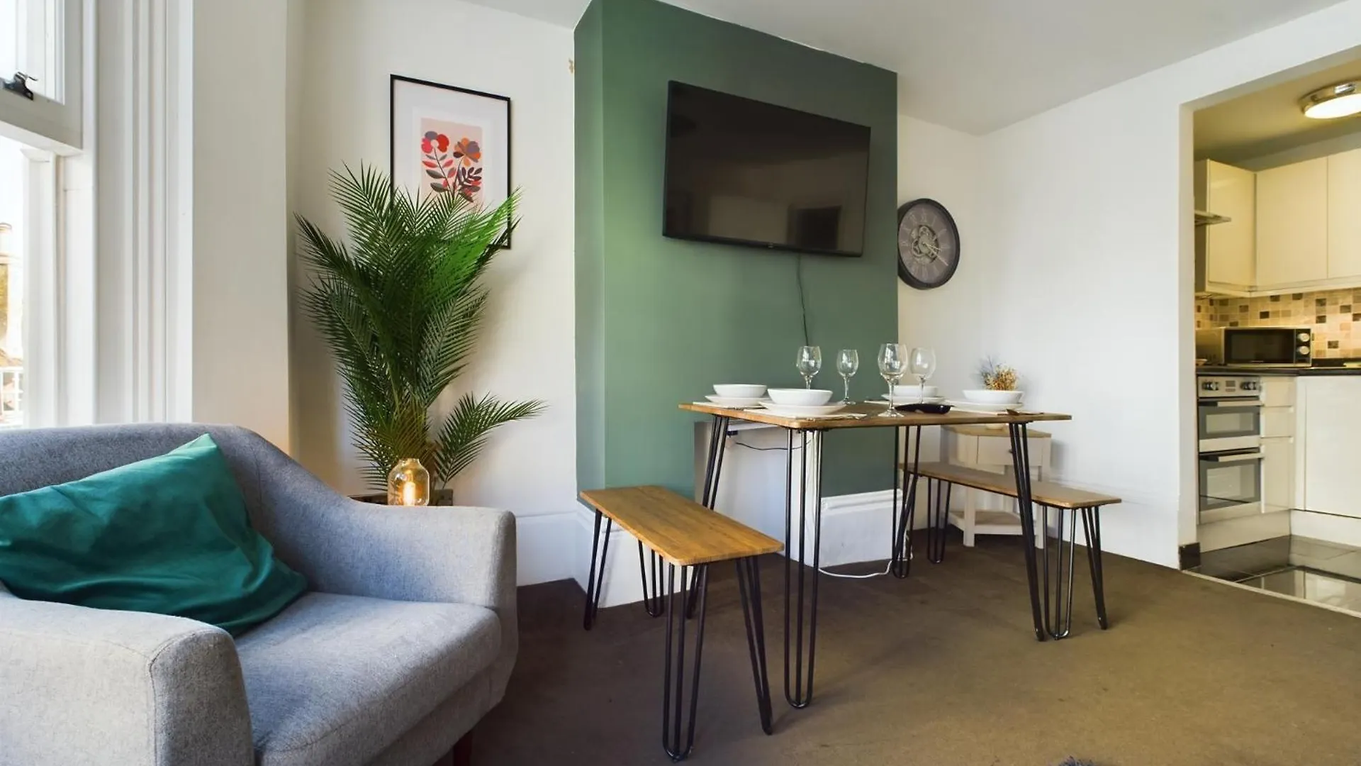 Two Bedroom By Brookland Stays Serviced Accommodation Short Lets Brighton & Hove With Free Wifi Tatil Evi