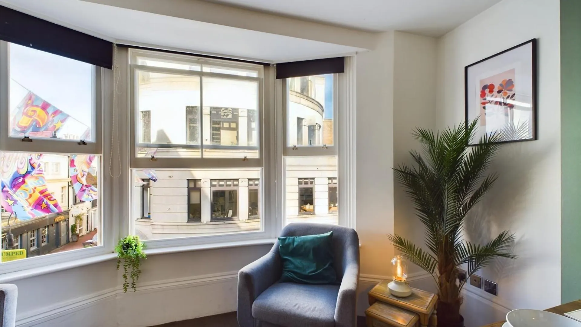 Two Bedroom By Brookland Stays Serviced Accommodation Short Lets Brighton & Hove With Free Wifi 0*,