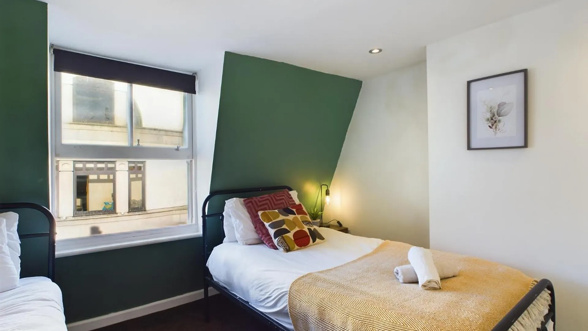 Two Bedroom By Brookland Stays Serviced Accommodation Short Lets Brighton & Hove With Free Wifi