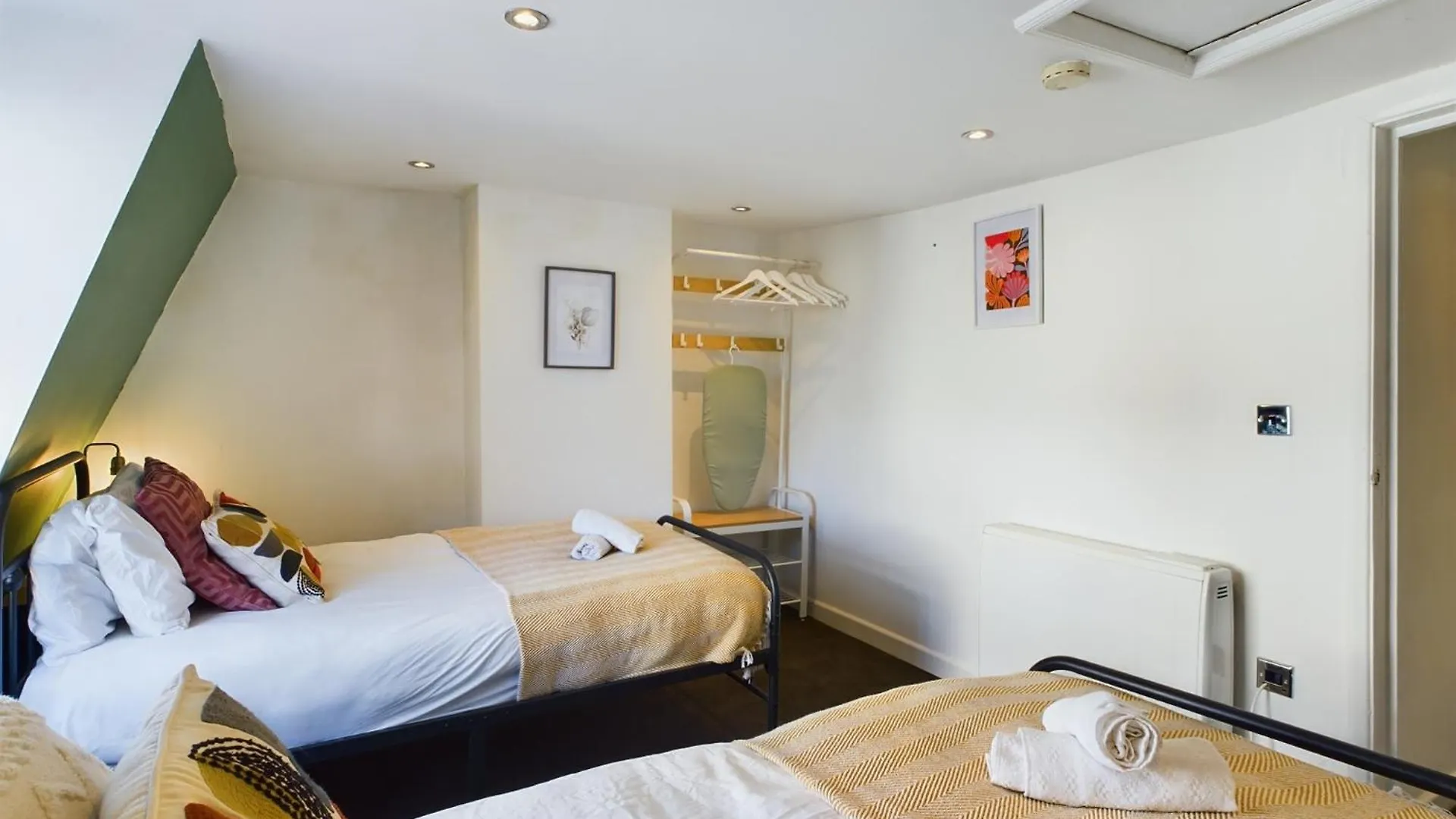 Two Bedroom By Brookland Stays Serviced Accommodation Short Lets Brighton & Hove With Free Wifi