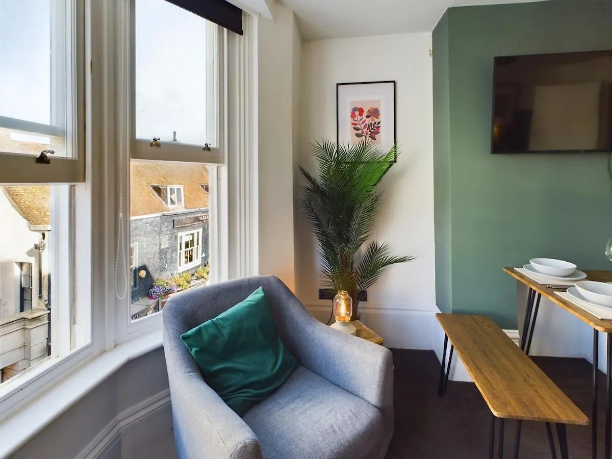 Two Bedroom By Brookland Stays Serviced Accommodation Short Lets Brighton & Hove With Free Wifi 0*,